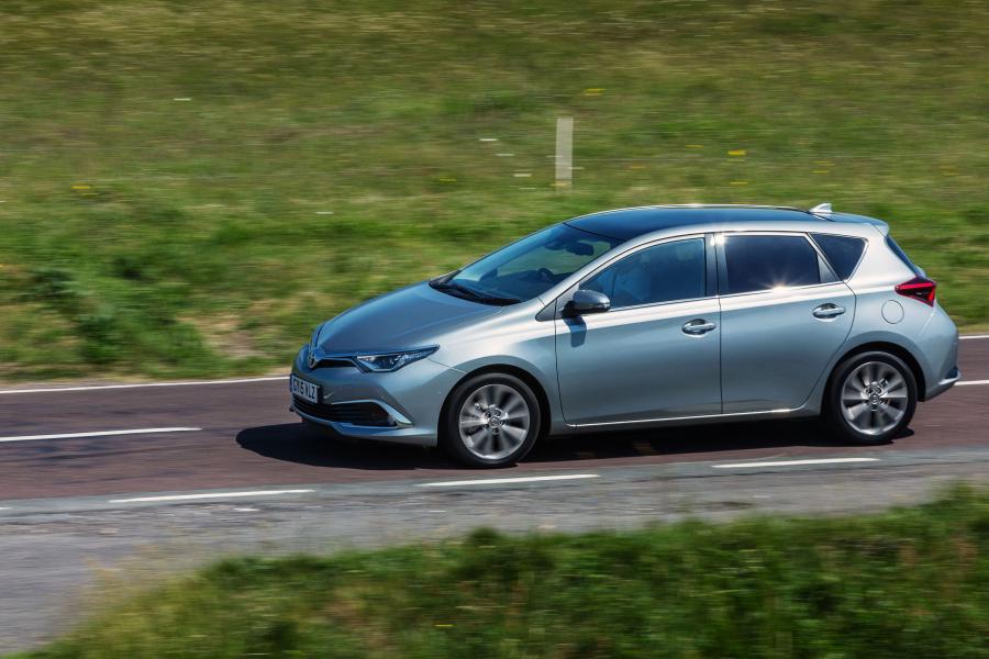  Toyota Auris 2015 года  (UK) (фото 20 из 43)